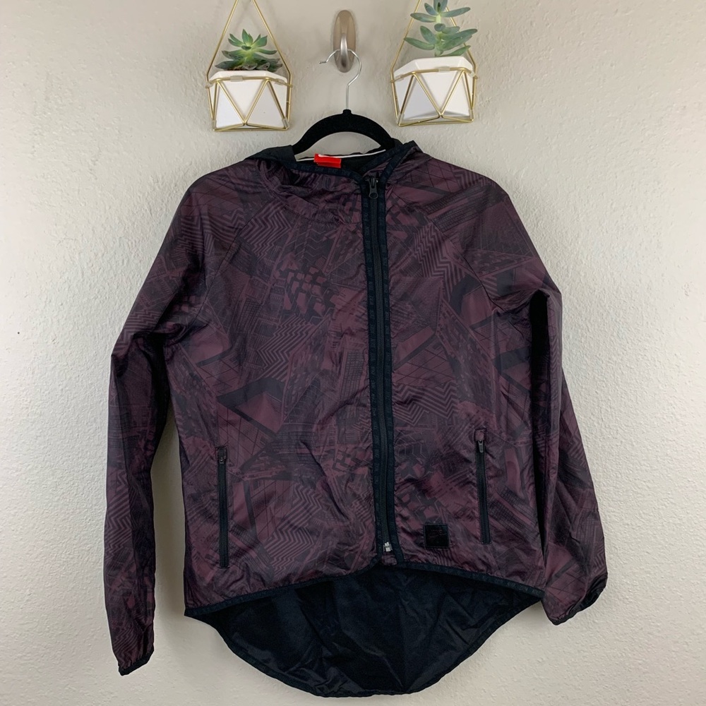 Womens Nike Woven Shanghai Cape Jacket Size Small